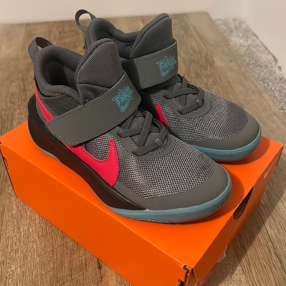 Nike hustle D 10 (PS)